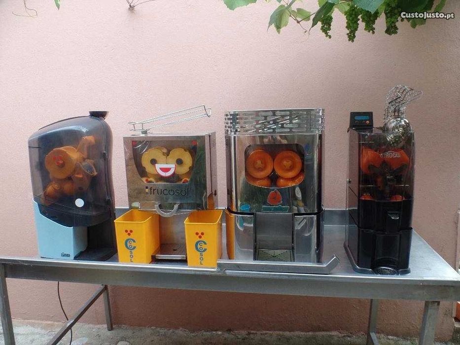 VITRINE  3  FRIGORIFICA REFRIGERADA PASTELARIA CAFE + MAQUINA DE SUMOS LARANJA AUTOMÁTICAS