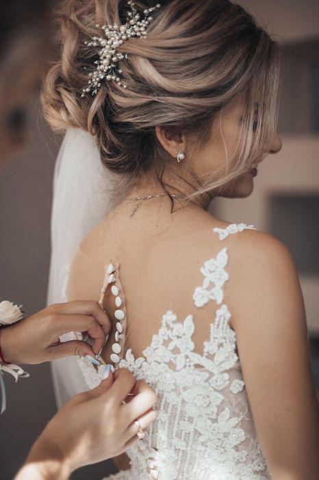 Весільна сукня