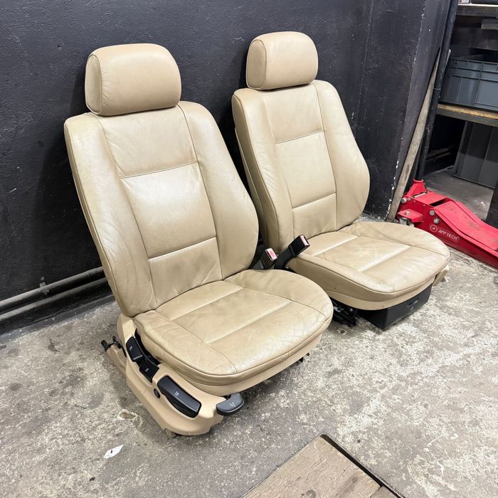 Bmw x5 e53 fotele jasne pompowane podgrzewane kanapa skóra