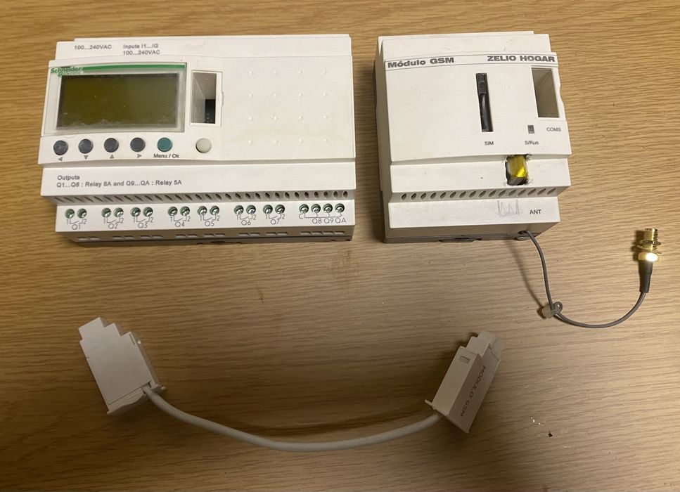 Domotica Schneider Electric com ecran tactil Zelio