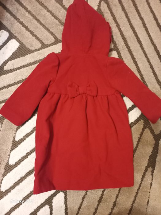 Весняне пальто для дівчинки