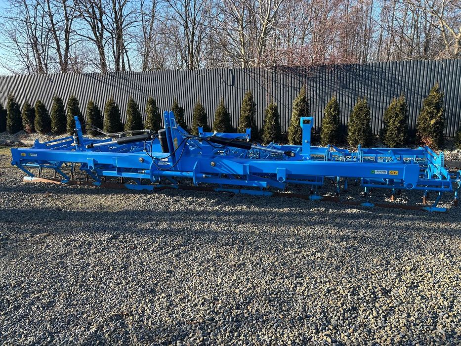 Lemken KORUND 8/750 K  Po demo - jak nowy