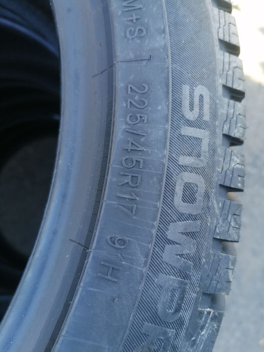 225/45/17 Nokian zimowe nowe