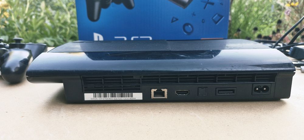 Konsola Sony Playstation 3 Super Slim 12GB zestaw