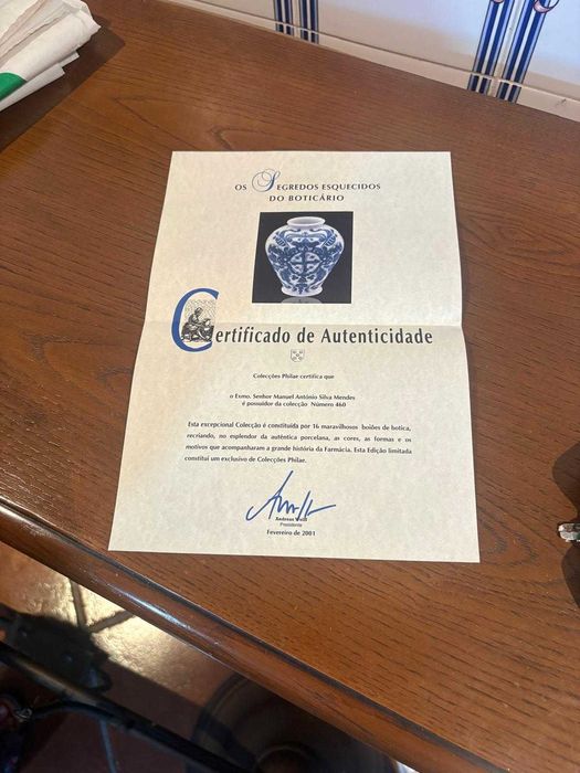 Coleção Completa "Os Segredos Esquecidos do Boticário" + Vitrine + Certificado
