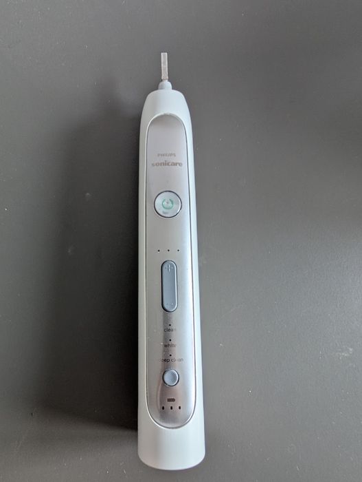 Szczoteczka soniczna Philips sonicare hx9140 uszkodzona