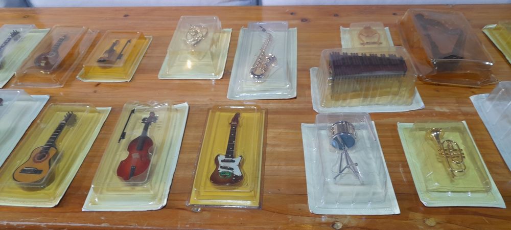 Instrumentos em miniatura colecção (25 peças)