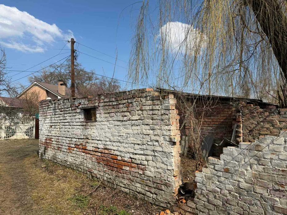 Нежитлові будівлі та споруди, площею 100,40 кв.м. у м. Кременчук