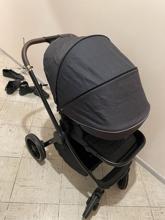 Продам дитячий візок Carrello Epica