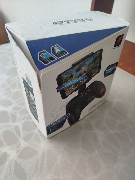 Беспроводной геймпад Mad Catz