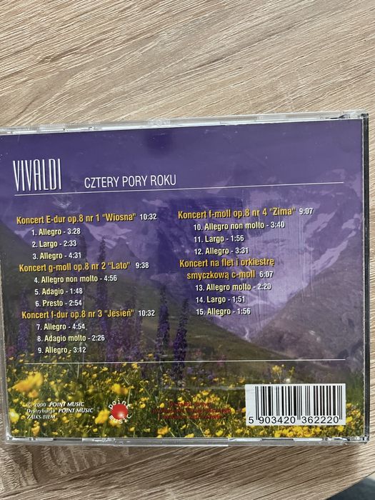 Płyty CD z muzyką poważną.