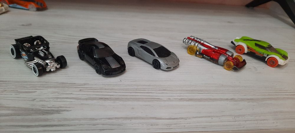 Машинки Hot wheels (хот вілс)