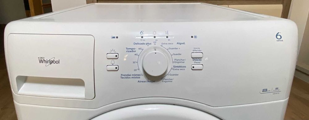 Máquina de Secar Roupa Whirlpool AZB 8770