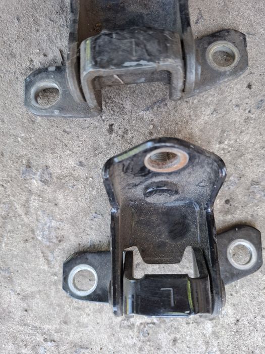 Петли багажника, замки дверей Мазда3 ВК