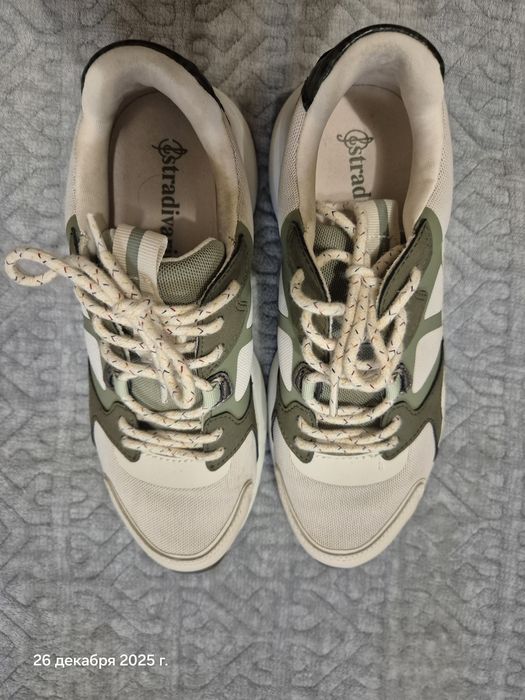 Женские кроссовки Straudivarius 37размер