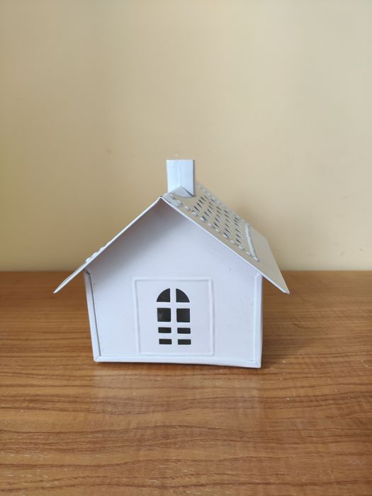Свічник металевий Flora, Будиночок хатинка білий