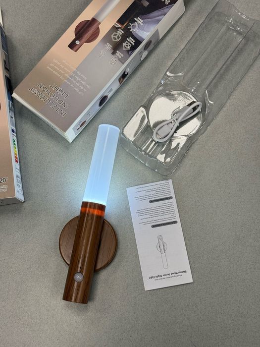 Luz led, com sensor de movimento, Usb (Novo) cor Branca e Amarela