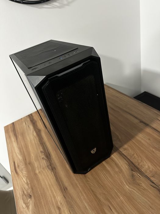 Vendo caixa para computador de secretária NFORTEC
