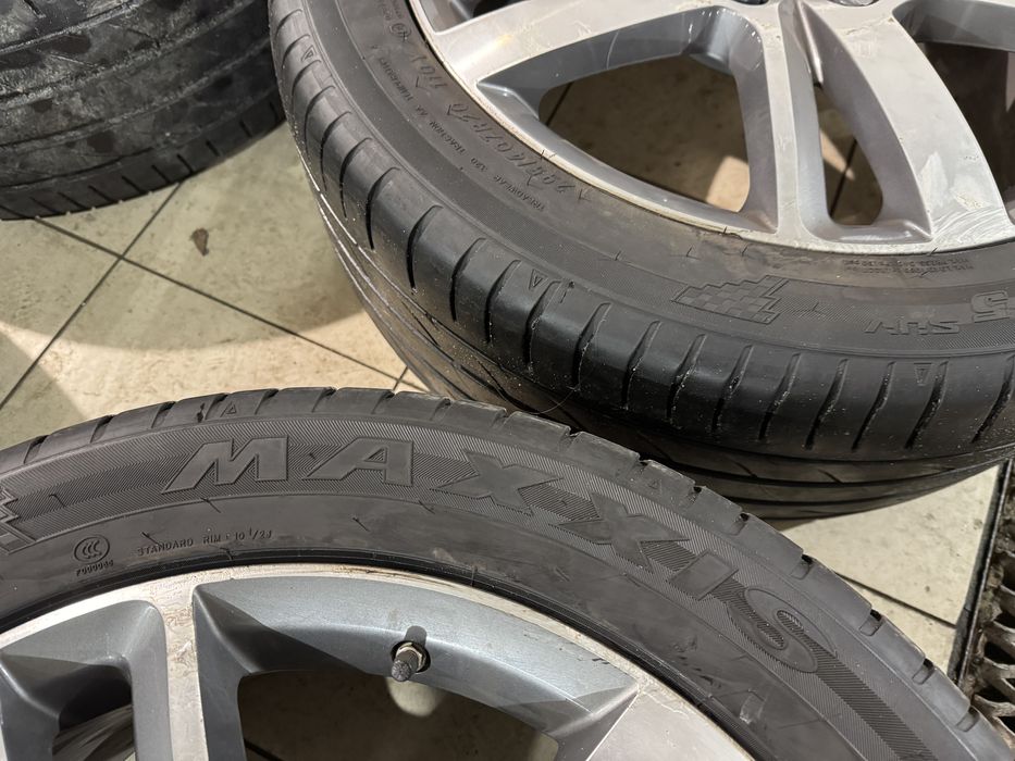Комплект лета 295/40/20 , + диски оригинал Audi