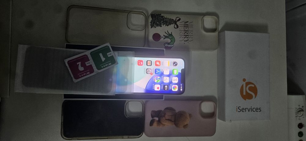 Iphone 13  256gb rosa clarinho igual a novo bateria 88% ler tudo