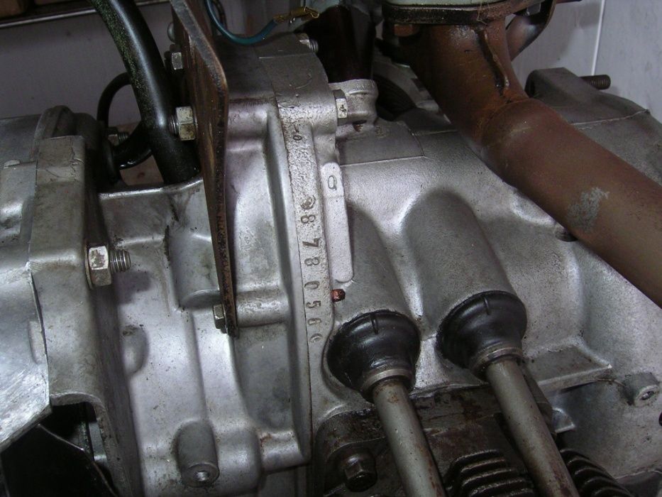 BMW 700 LS silnik boxer