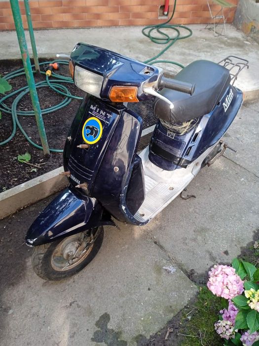 Скутер ямаха мінт двигун зроблений нема акумулятора заводиться з лапки