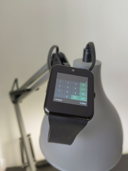 Smartwatch (suporta: BLUETOOTH, SIM e cartão MicroUSB)