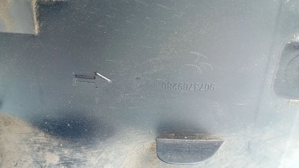 Cava roda trás esquerda PEUGEOT 208