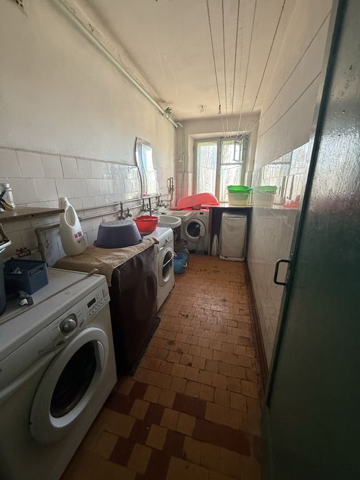 Продам малосімейку в цетрі міста біля Цнап