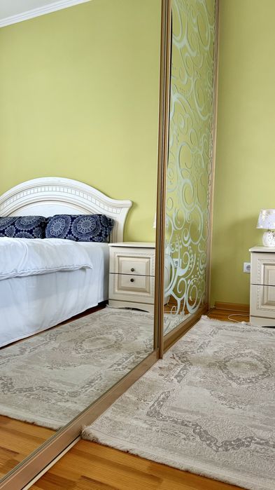 Продається двох поверхова квартира