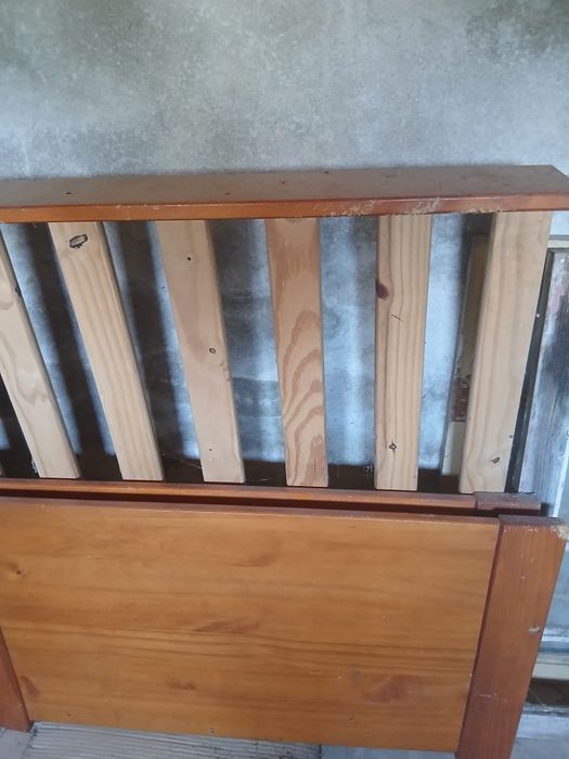 Cama solteiro com 2 gavetões