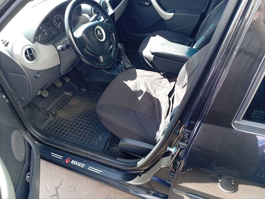 Renault Logan 2011р