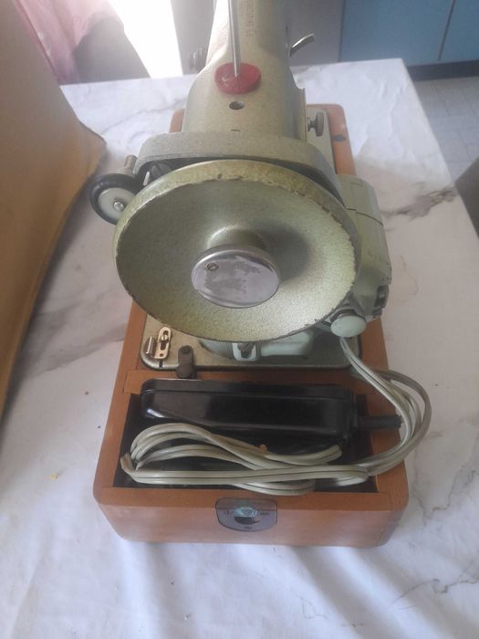 Maquina de costura singer