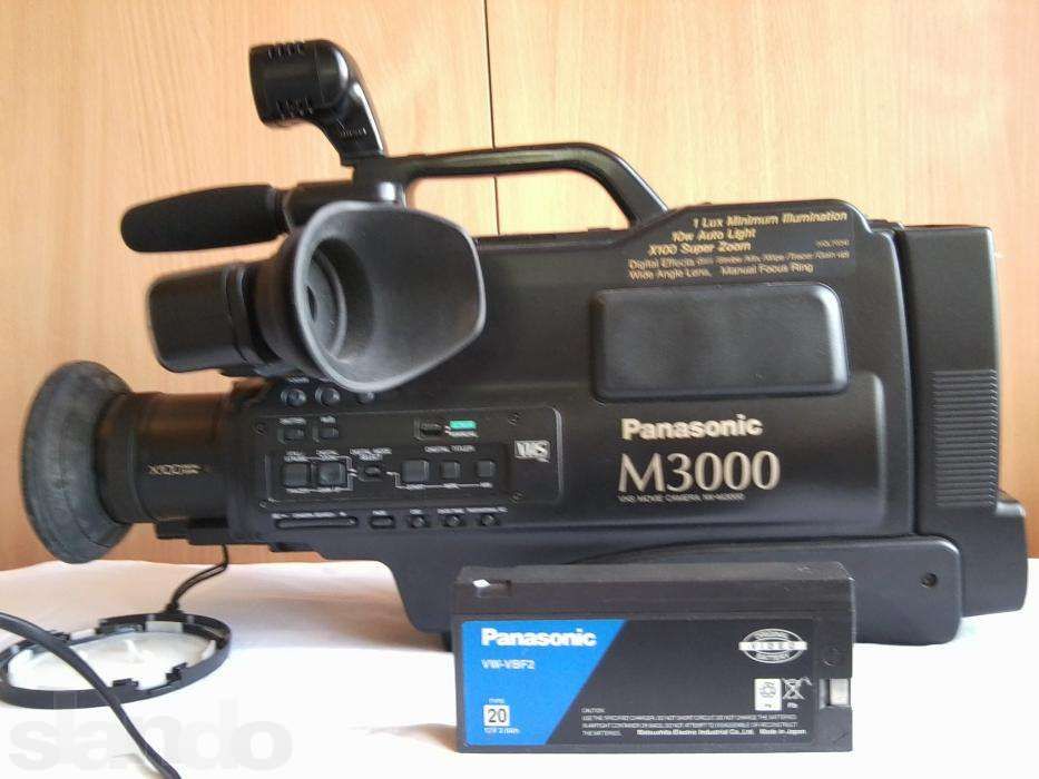 Продам видеокамеру Панасоник М-3000