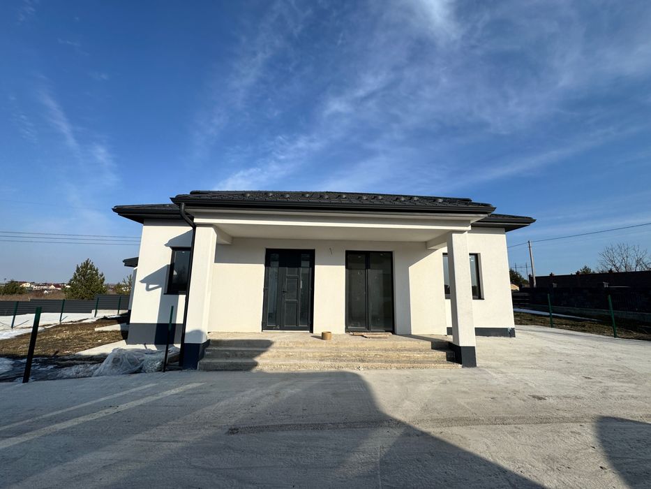 Продам будинок в районі Зоопарк!