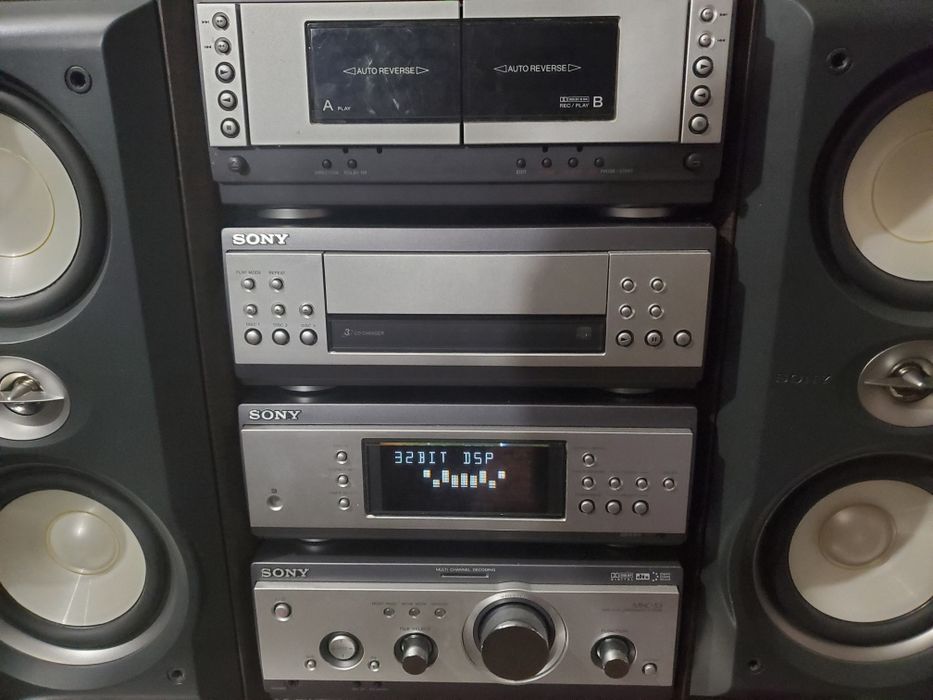 Музыкальный центр SONY MHC-S3.