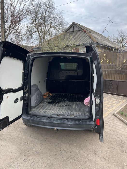 Renault.    kangoo
