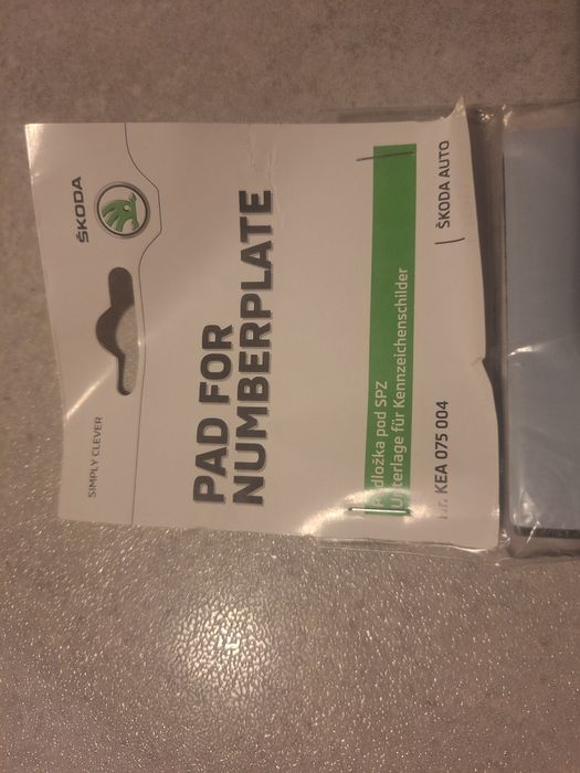 Podkładka pod tablice rejestracyjne akoda kea075004