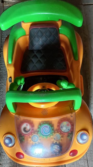 велика дитяча машинка акумуляторна