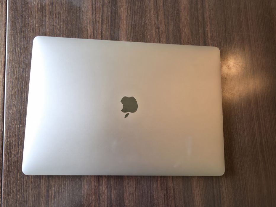 MacBook Pro  15" 2019
