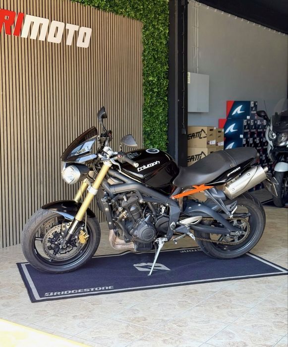 Triumph Street Triple 675