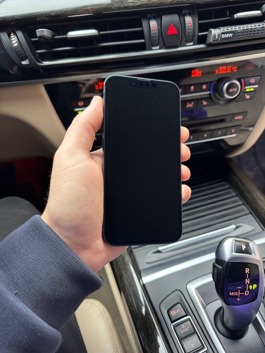 iPhone 13 128GB Midnight