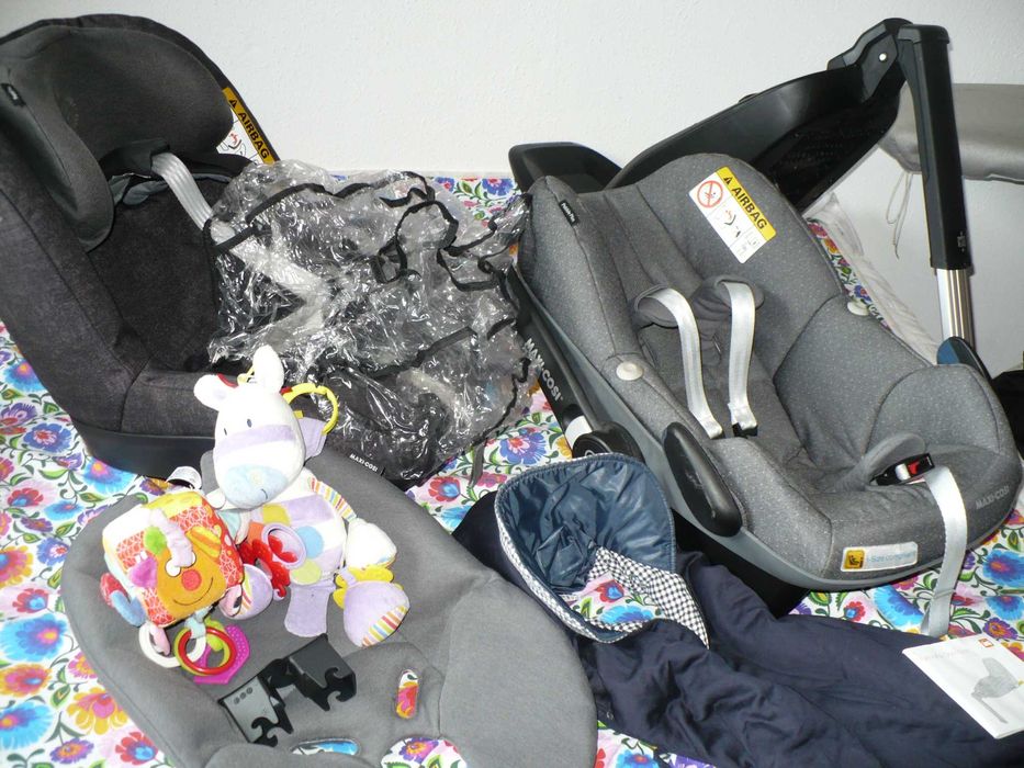 komplet 2 foteliki Maxi cosi Pro i size i baza One i size