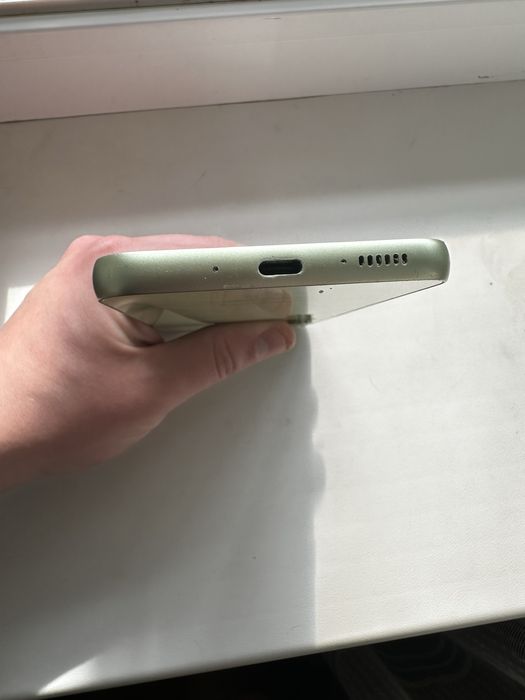 Продам Samsung Galaxy A54