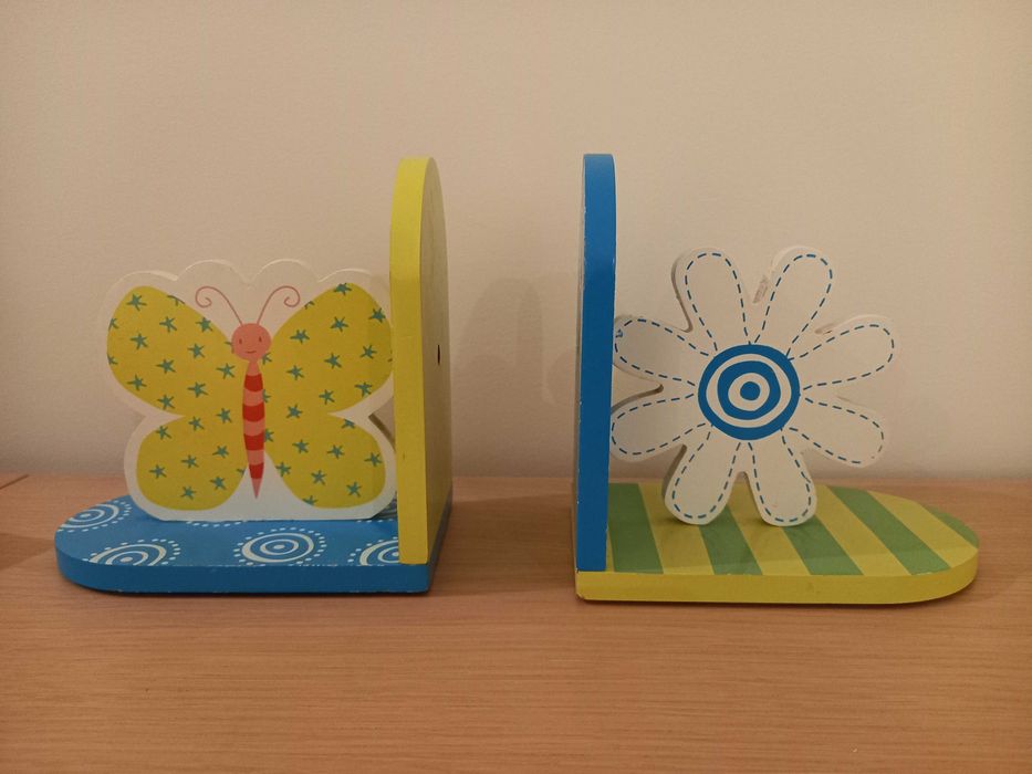 Encosta livros infantis