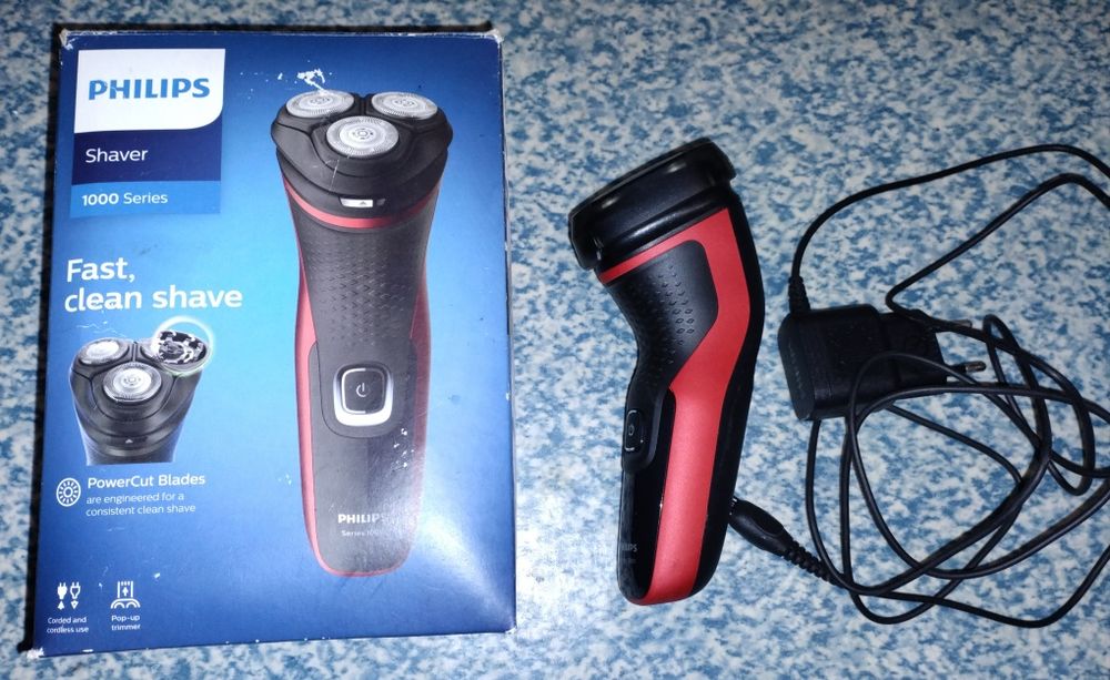 Продам електро бритву Philips