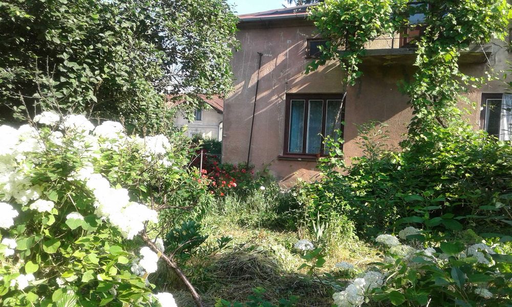Продається будинок Рава Руська земельна ділянка квартира Рава-Руська