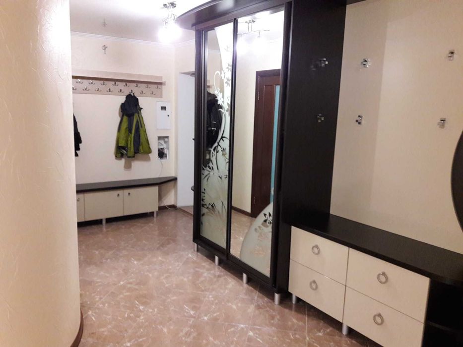 Продам квартиру в кирпичном доме с ремонтом