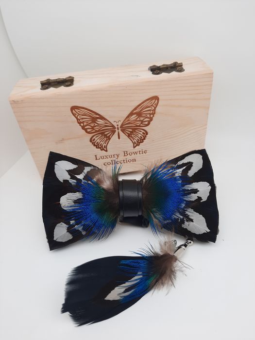 Luksusowa muszka + broszka naturalne pióra