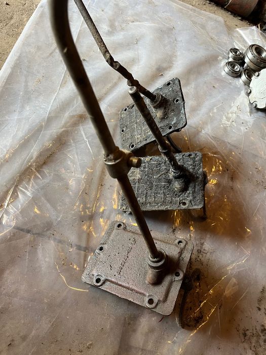 Ричаг переключення понижених і повишених з кришкою  МТЗ 80/82